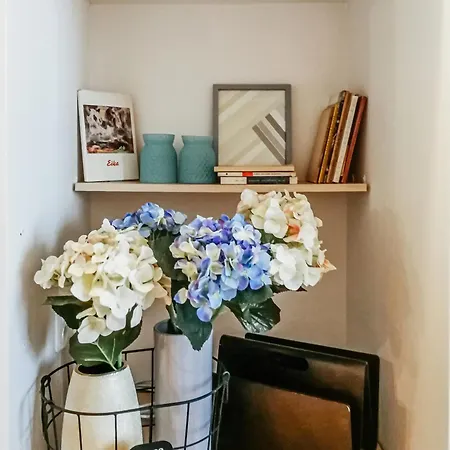Helios Apartment *